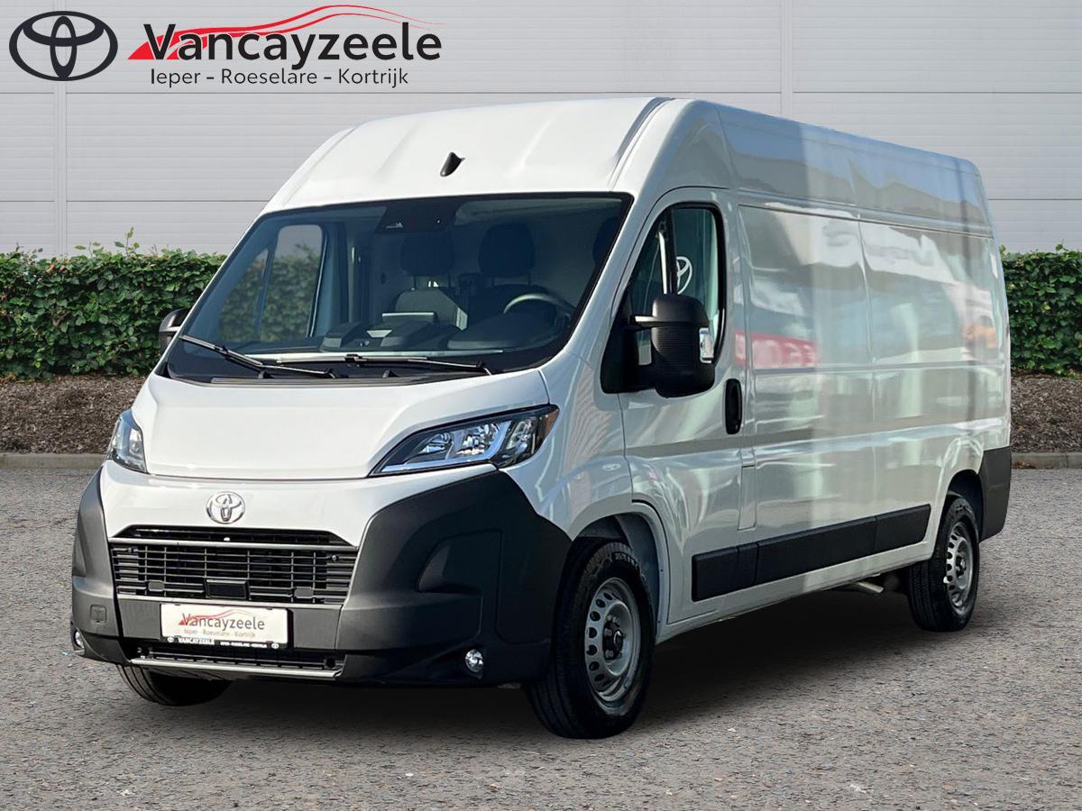 Proace Max